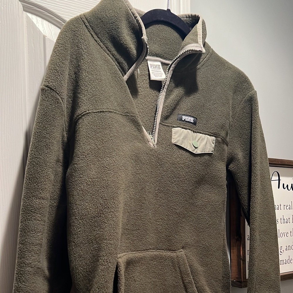 VS PINK 1/4 zip fleece